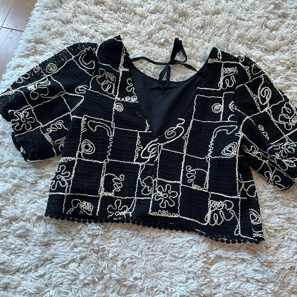 Crotchet blouse - Picture 3 of 7